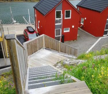 Ballstad Maison | Waterfront Suite l Ballstad l Lofoten l Norway