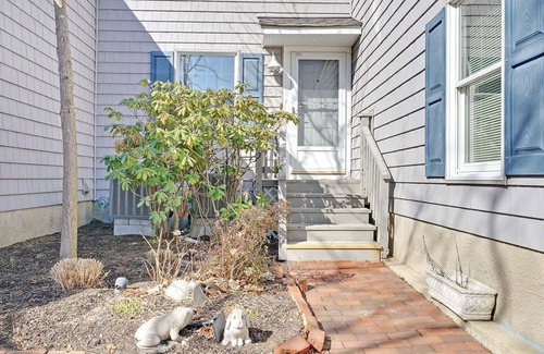 Avon Maison | WATERFRONT SUMMER AND WINTER RENTAL IN PRESTIGIOUS BAY POINT HARBOUR