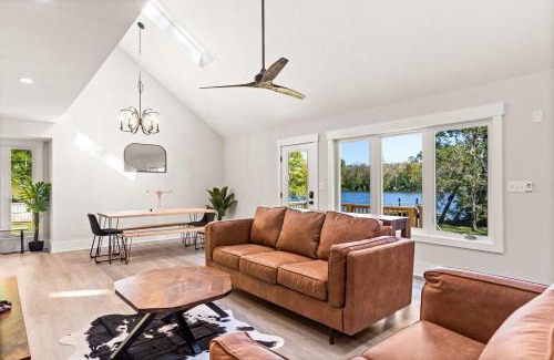 Rocky Point Maison | Waterfront Treehouse on the Cape Fear with Dock