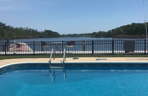 Cedarcroft Maison | Waterfront views from the pool