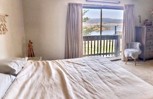 East Jindabyne Cabine | Waterfront with Lake and Mountain views