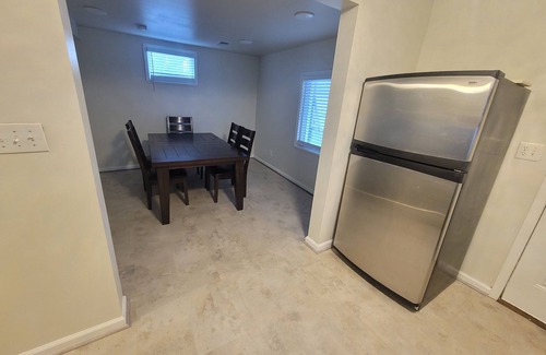 Wyandotte Maison | Waterfront 1-bedroom house with WiFi, AC in adorable Wyandotte