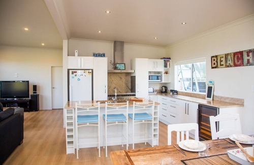 Matarangi Cottage | Waterfront Wonder - Maison de vacances Matarangi