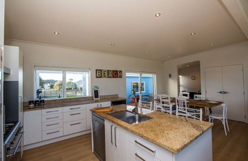 Matarangi Cottage | Waterfront Wonder - Maison de vacances Matarangi