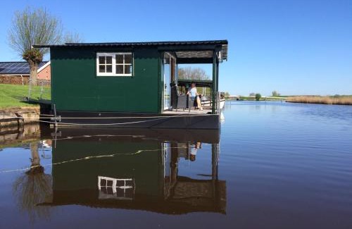 Feerwerd Cabine | Waterhut 1 Aduarderzijl