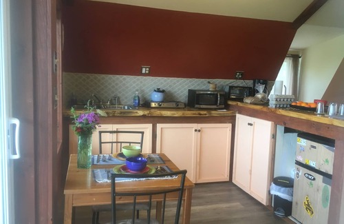 Canton Maison | Venez séjourner dans un appartement de luxe à la campagne dans une grange Amish construite!