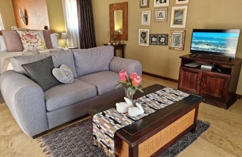 Kosmos Maison | Watershed Guest House