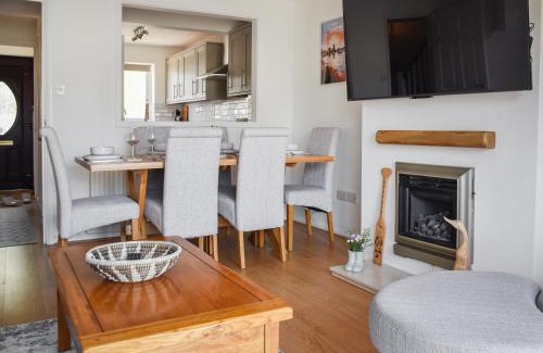 Irstead Maison | Waterside