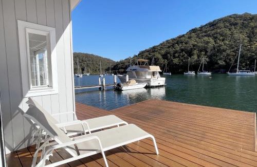 Church Point Maison | Waterside Retreat with Hillside House and Boathouse in Church Point