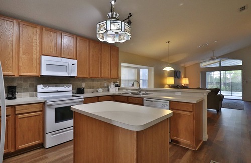 Watersong Copropriété | Watersong Beautiful Luxury 4 Bed Pool Home