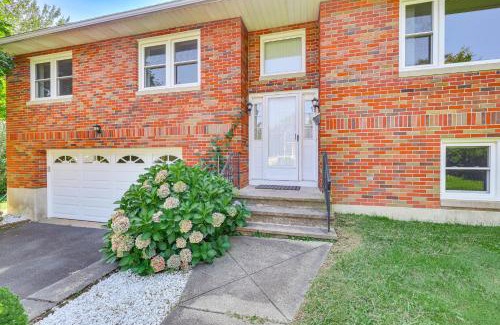 Oakville Maison | Watertown Home with Yard 1 Mi to Echo Lake Park!