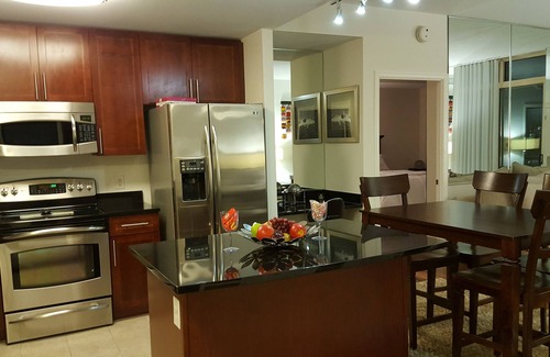 National Harbor Copropriété | WATERVIEW, LUXURY AND COMFORT 2BDRM 2 BA CONDO