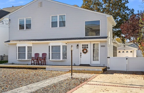 Point Pleasant Maison | Waterview Point Pleasant Stunner!
