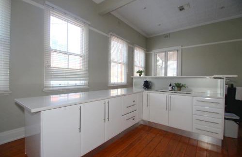 Wagga Wagga Appartement | Waterviews - Hidden Gem in CBD - Sleeps 10