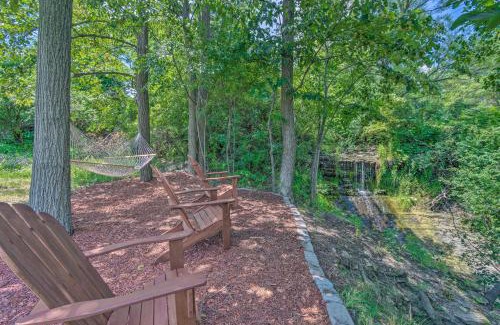 Watkins Glen Maison | Watkins Glen Lakeview Cottage with Waterfall!
