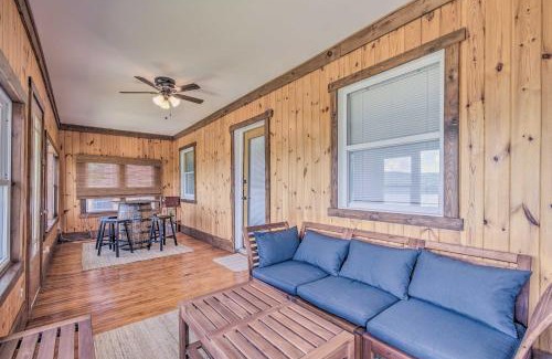 Watkins Glen Maison | Watkins Glen Lakeview Cottage with Waterfall!
