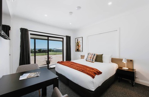 Central Mudgee Maison | Wattle and Gum Suite A Stylish Boutique style Stay