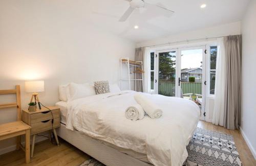 Callala Beach Maison | Watts Haus Pet Friendly 5 Mins Walk to Beach