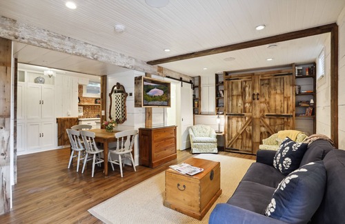 Wayzata Maison | Cozy Studio, Heart Of Downtown Wayzata