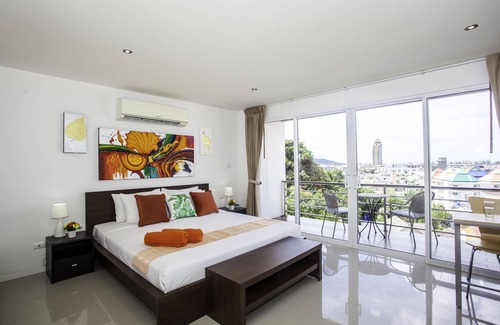 Nanai Road Station Balnéaire | Patong Deluxe Seaview Apartment avec Swimup Bar & Poolside Restaurant & Gym