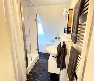 Region Hannover District Appartement | WD Living Wooden Black and White inkl Parkplatz