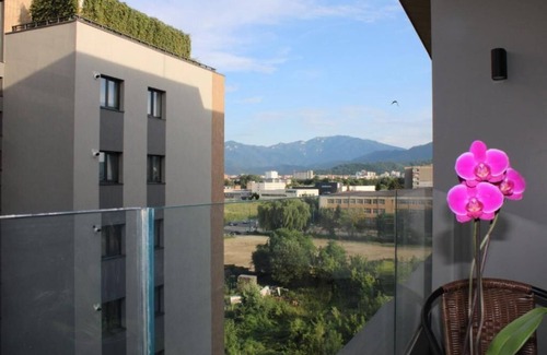 Tractorul Appartement | We cordially invite you to a spacious and welcoming apartment in Brasov.