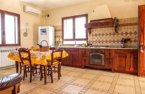 Gonnesa Villa | Villa de vacances à louer toute l'année, au vert, sur un grand terrain privé