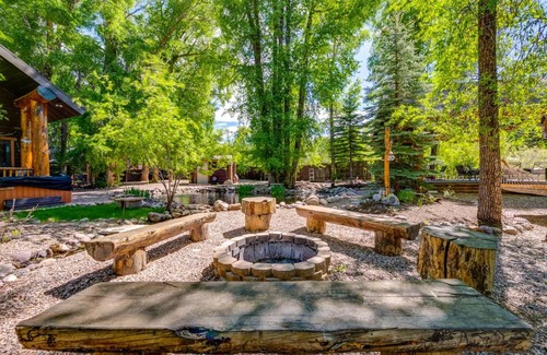 Kamas Maison | Weber River Cabin in Oakley with Private Hot Tub!