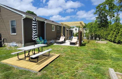 East Shoreham Maison | Weddings, Fall Festival or Getaway. This Is the House!