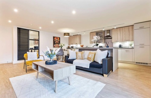 Bordesley Appartement | Week Discount | Grand Central | Sleeps 4 | 2Bed