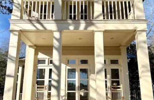 Pisgah Maison | Weekend at Tiffany’s