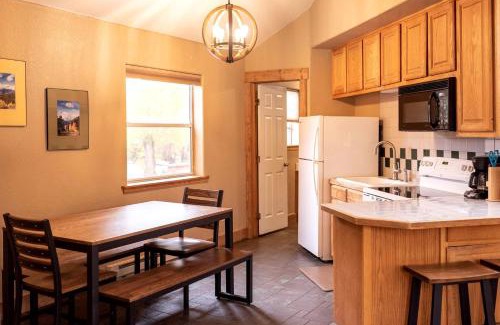 Salida Maison | Weekend Getaway for Outdoor Recreation near San Isabel Forest in Colorado