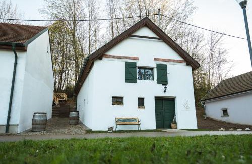 Grub an der March Maison | Weinfass Chalet Für 8 In Grub An Der March