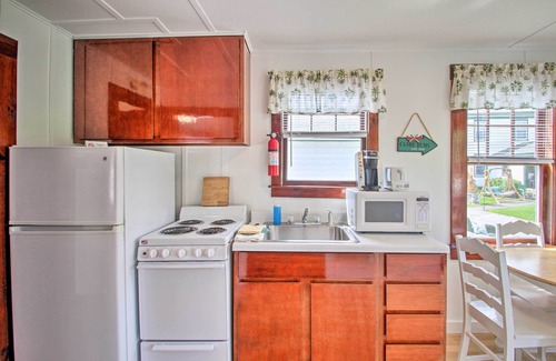 Laconia Cabine | Weirs Channel Cottage w/ Beach Access!