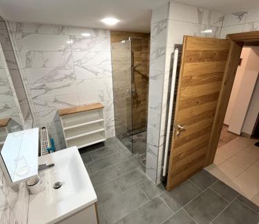 Vidrga Appartement | Weiss Sport & Relax Apartment