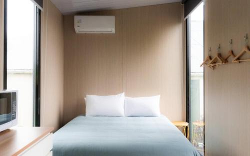Waikari Maison | Weka Pass Cottages 4 by Tiny Away