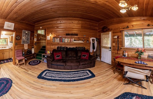 Kalama Cabine | Welch Cabin <A License to Chill>. we love dogs