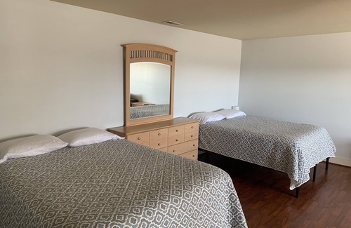 Bowling Green Maison | BIENVENUE Visiteurs de la grotte! Propre, maison paisible dans le pays. Salle de jeux / Mini Gym!