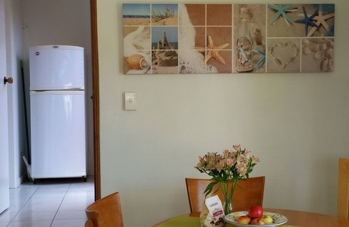Alexandra Headland Appartement | ~ Coeur de la côte, marchez jusqu'à Alex Beach, privé, cour, entièrement autonome