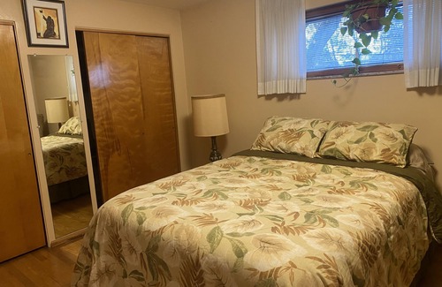 Natrona Lit Et Petit-Déjeuner | Welcome to a haven of comfort and serenity for nature lovers! Right off route 28