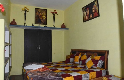 Khajuraho Lit Et Petit-Déjeuner | Welcome to all Travelers Enjoy Leaving With Indian Family and Learn Indian
