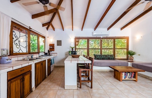 Palm Beach Estates Maison | Bienvenue à Casa Verde, isolée sur Playa Grande - à seulement 50 mètres de la plage