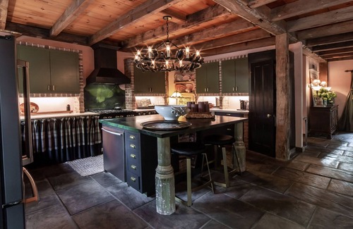 Historic Old Town Maison | Welcome to Ballard Barn.Fabulous 150 year old barn LIC 149-2022