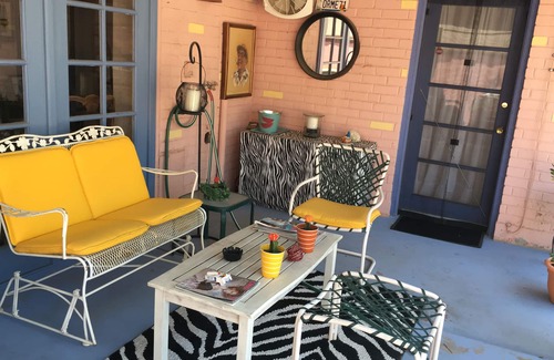Blenman-Elm Maison | Bienvenue à Casa Hibiscus! Commodités à gogo !! Spa + vélo + barbecue + foyer!