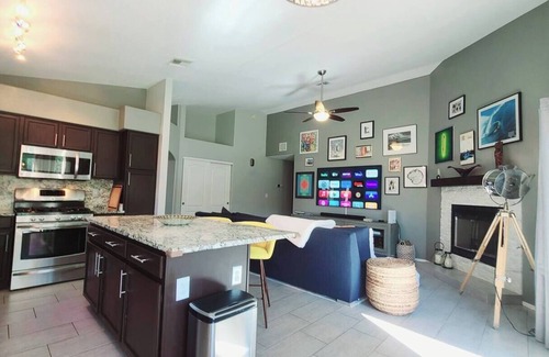 Oro Valley Maison | Welcome to Catalina Sunset Oasis—your solar-powered desert paradise