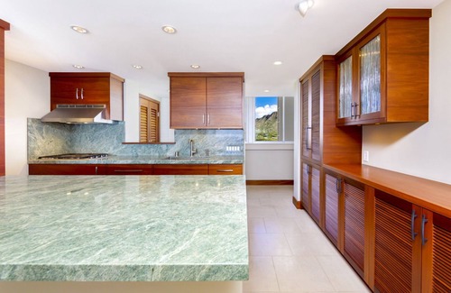 Diamond Head - Kapahulu - St. Louis Copropriété | Condo en bord de mer sur la plage