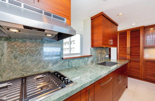 Diamond Head - Kapahulu - St. Louis Copropriété | Condo en bord de mer sur la plage