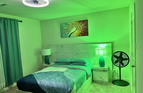 Katy Maison | Welcome to Daisy World! Experience comfort and style in my charming home.