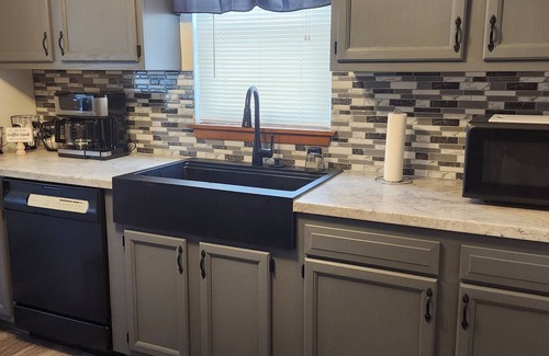 Niagara Falls Copropriété | Welcome to Harvest Haven - Short drive to scenic Niagara Falls. No Cleaning Fees