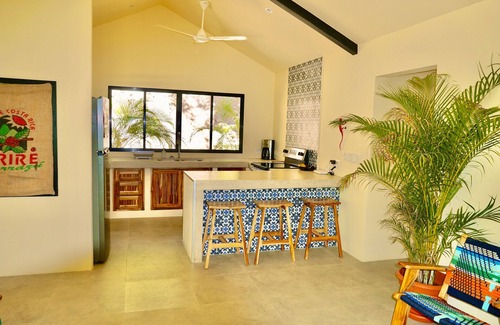 Samara Maison | Welcome to Jingle Jangle Jungle - steps to town and 3 incredible beaches